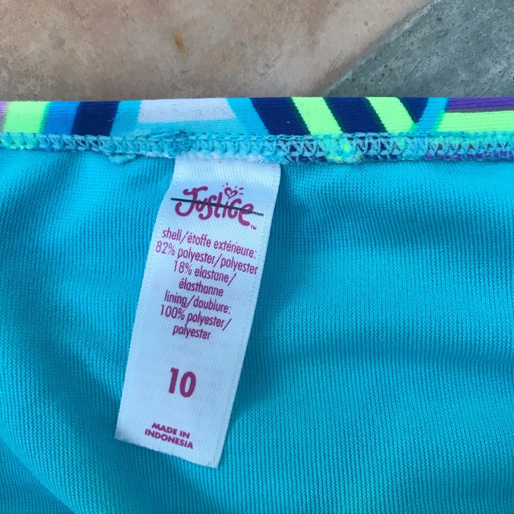 bathing suit - Picture 2 of 4
